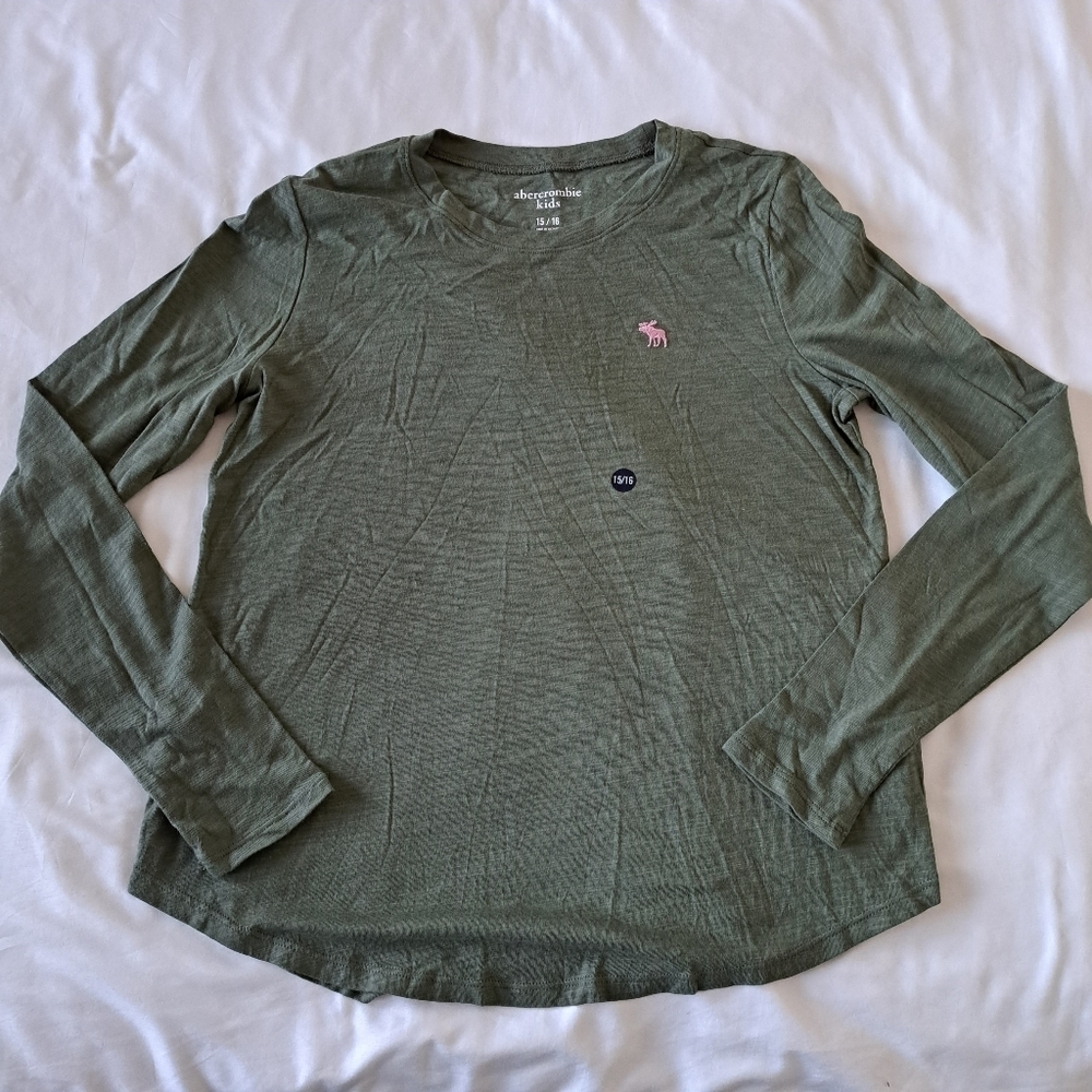 Abercrombie kids size 15/16 olive green top New